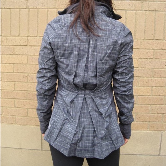 lululemon ahead of the curve jacket